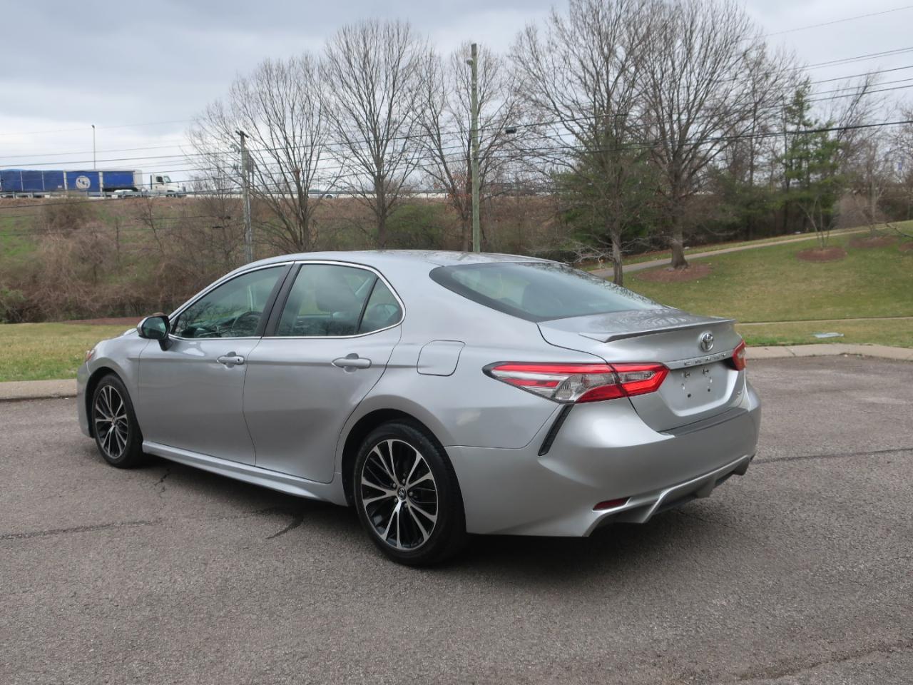 Toyota Camry SE 2018