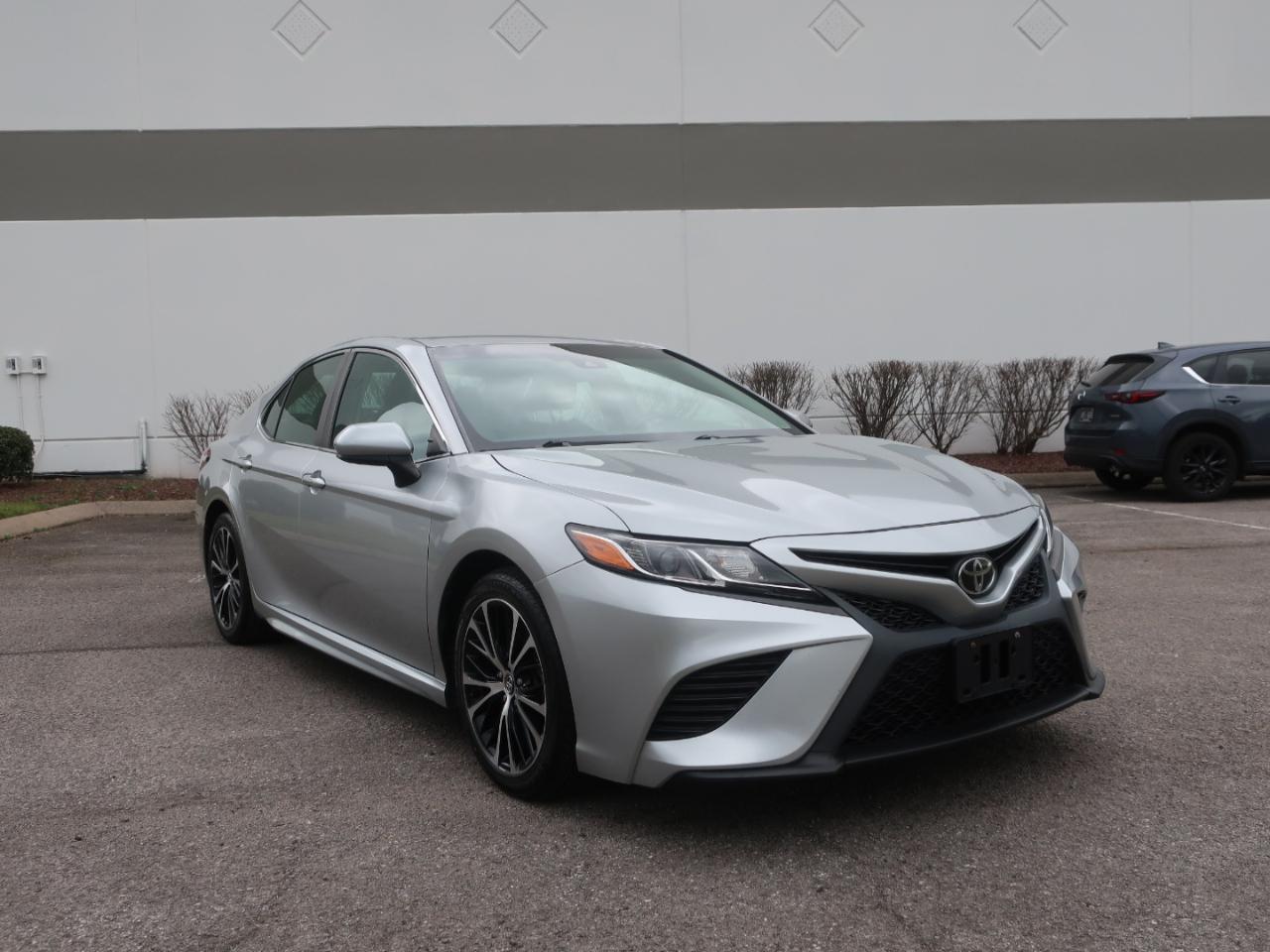 Toyota Camry SE 2018