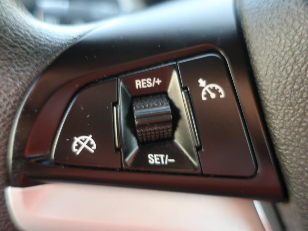 Chevrolet Camaro 1LS Coupe 2014