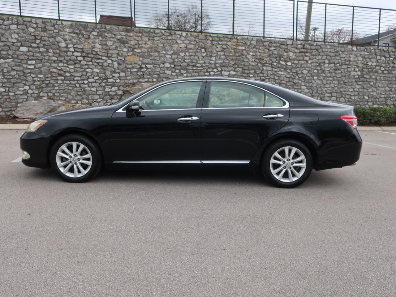 Lexus ES 350 Sedan 2011