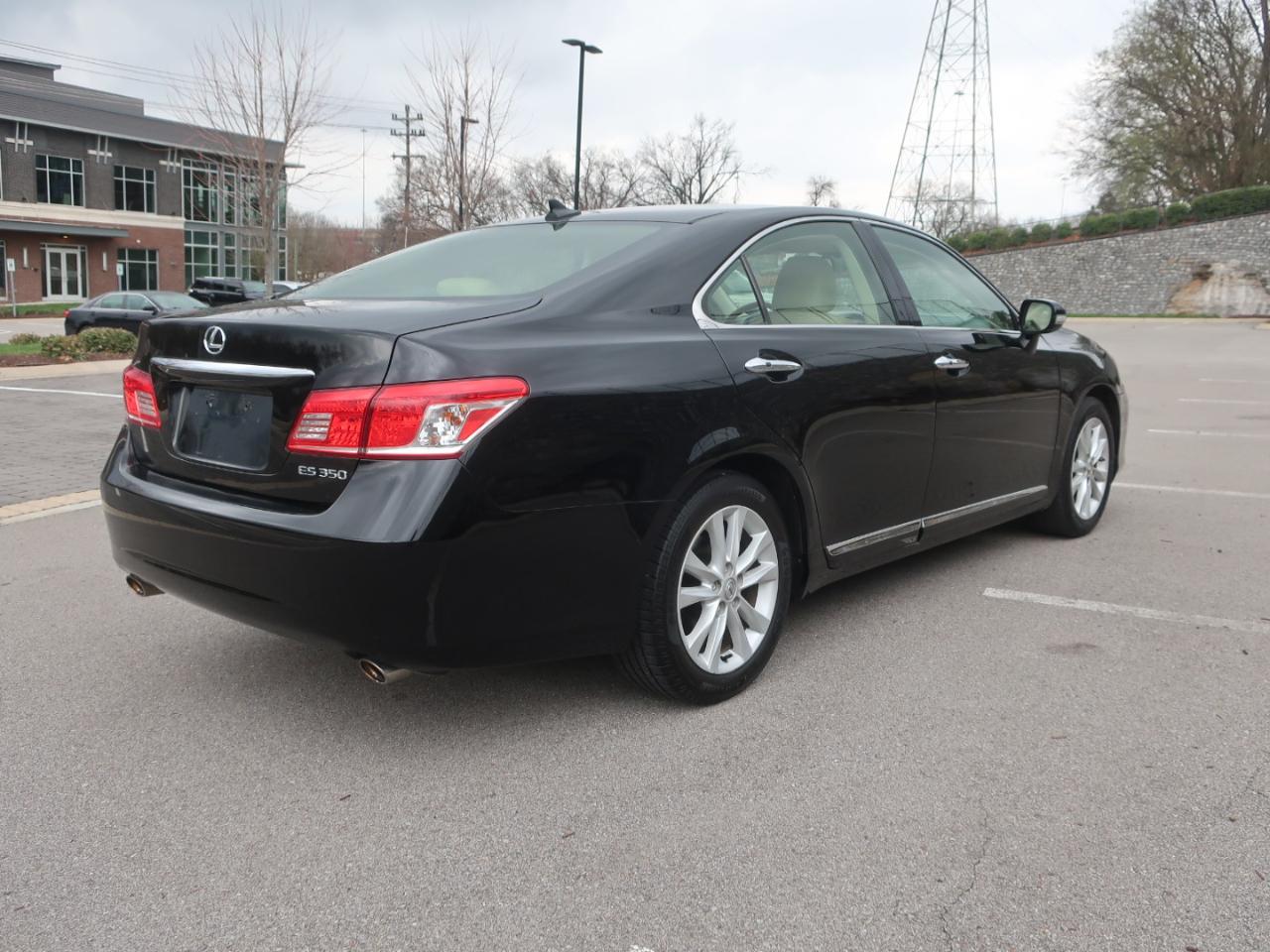 Lexus ES 350 Sedan 2011