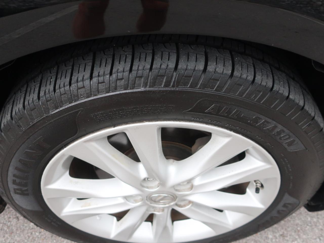 Lexus ES 350 Sedan 2011