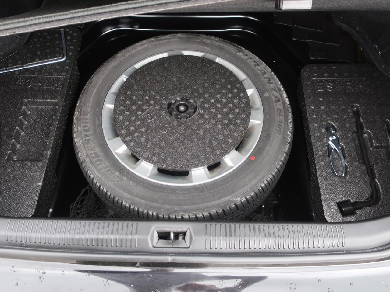 Lexus ES 350 Sedan 2011