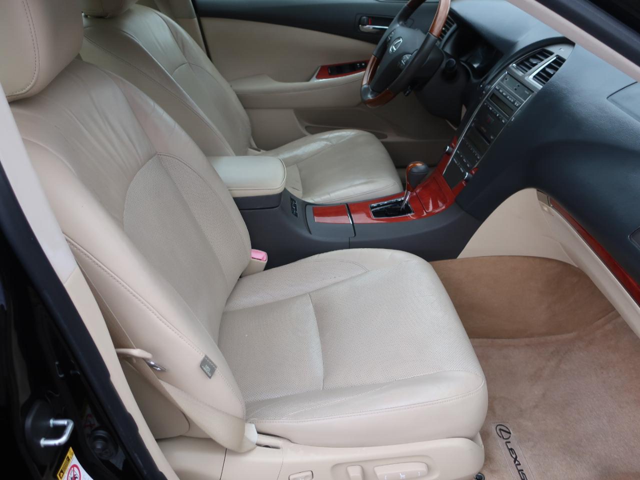 Lexus ES 350 Sedan 2011