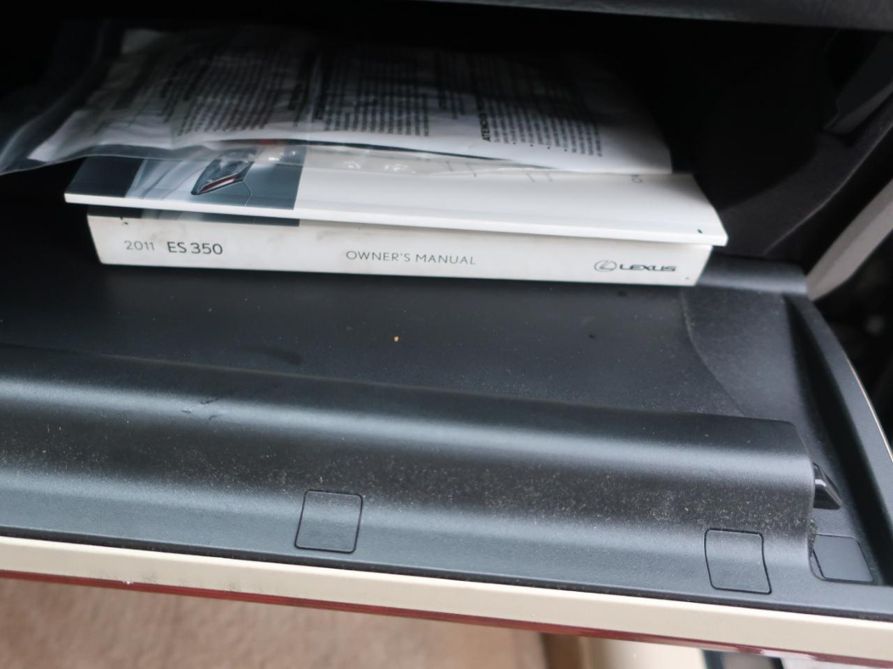 Lexus ES 350 Sedan 2011