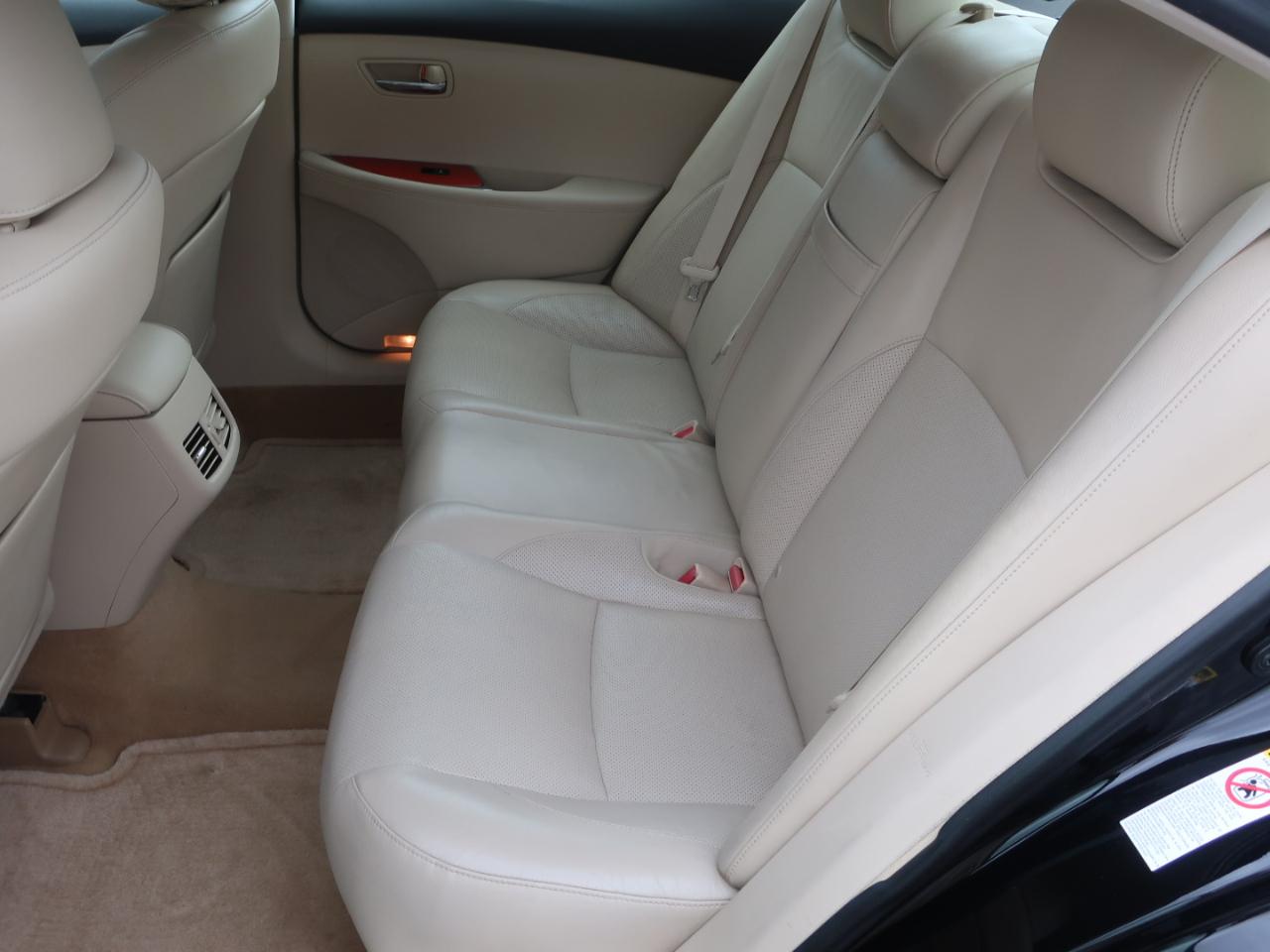 Lexus ES 350 Sedan 2011