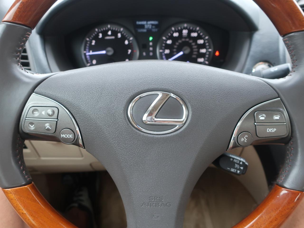 Lexus ES 350 Sedan 2011