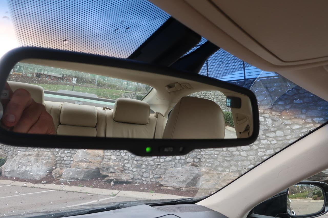 Lexus ES 350 Sedan 2011