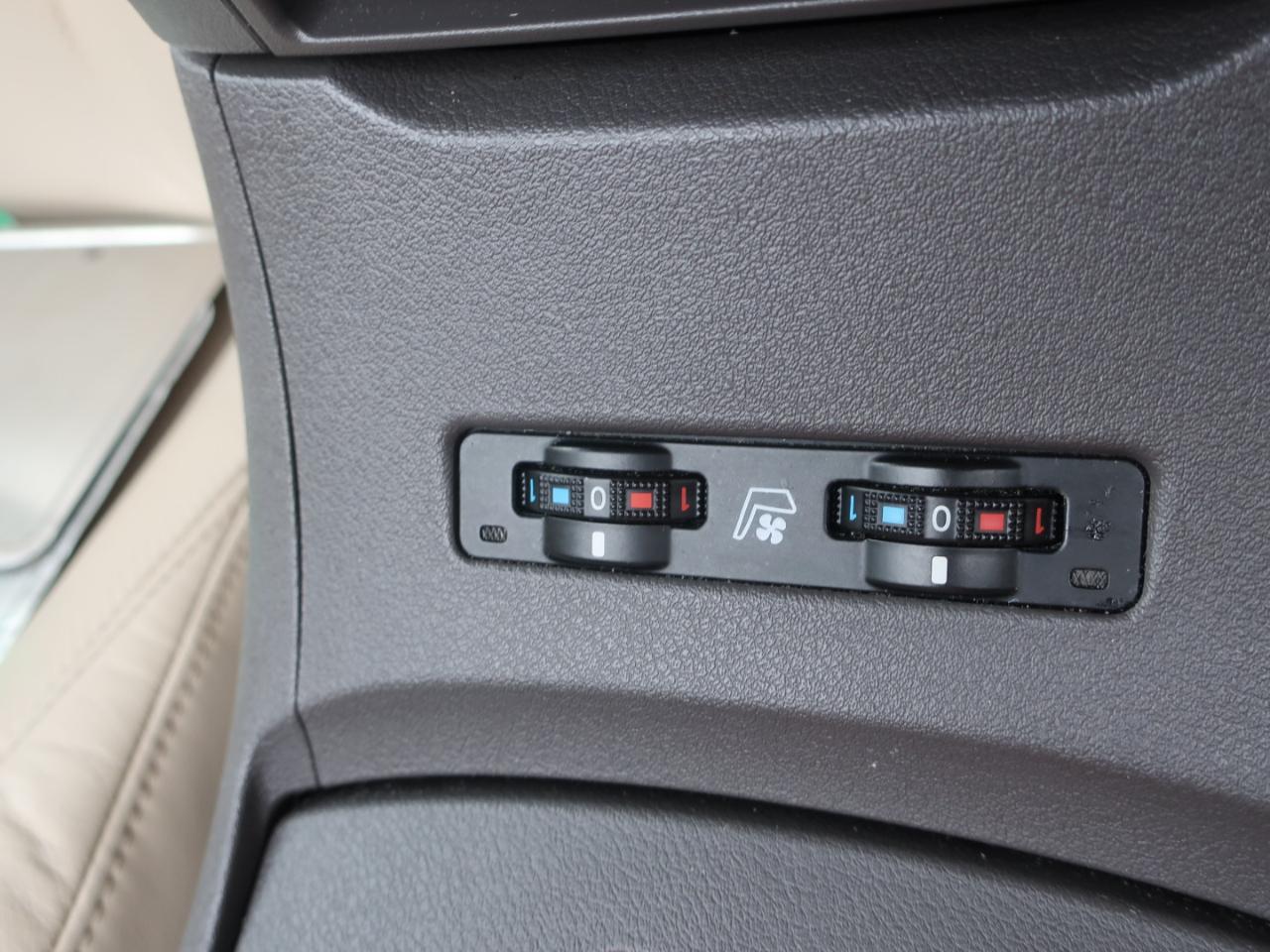 Lexus ES 350 Sedan 2011