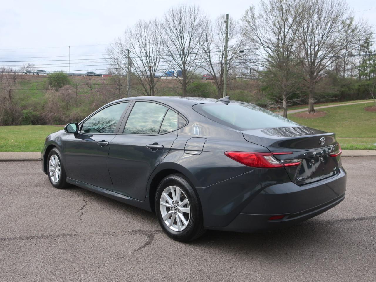 Toyota Camry Hybrid LE 2025