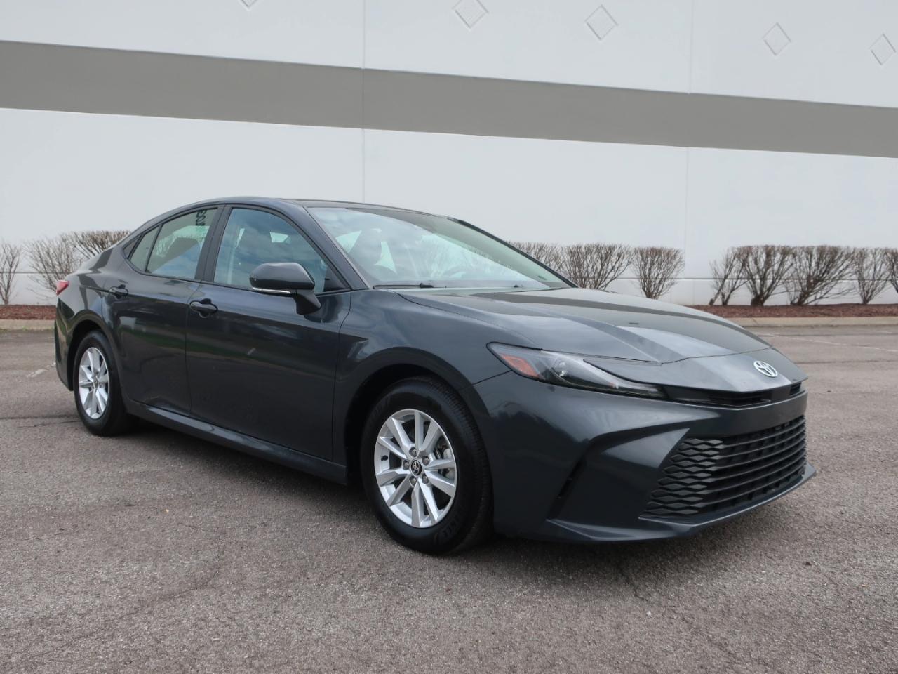 Toyota Camry Hybrid LE 2025