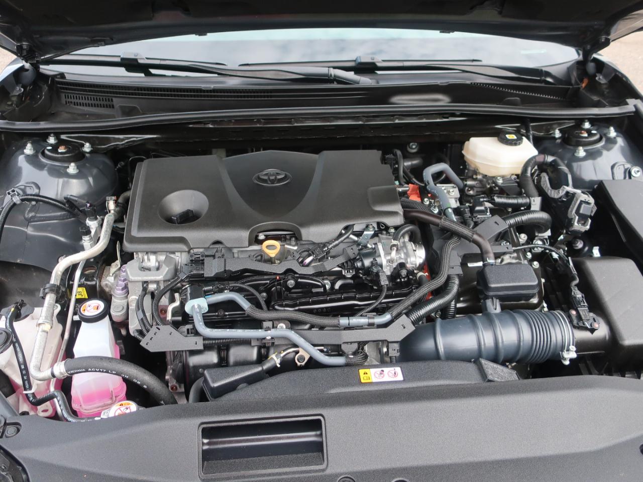 Toyota Camry Hybrid LE 2025