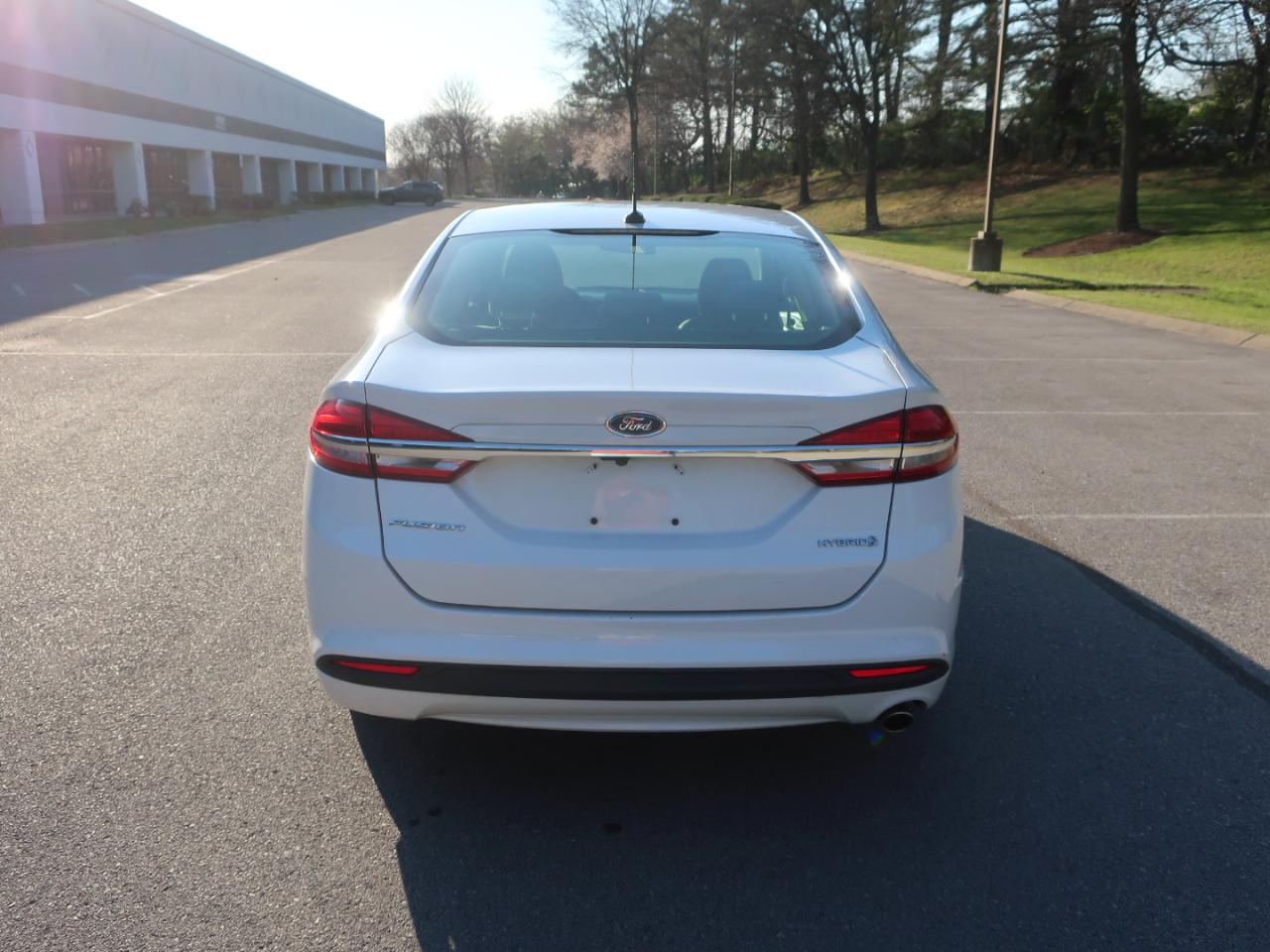 Ford Fusion Hybrid S 2018