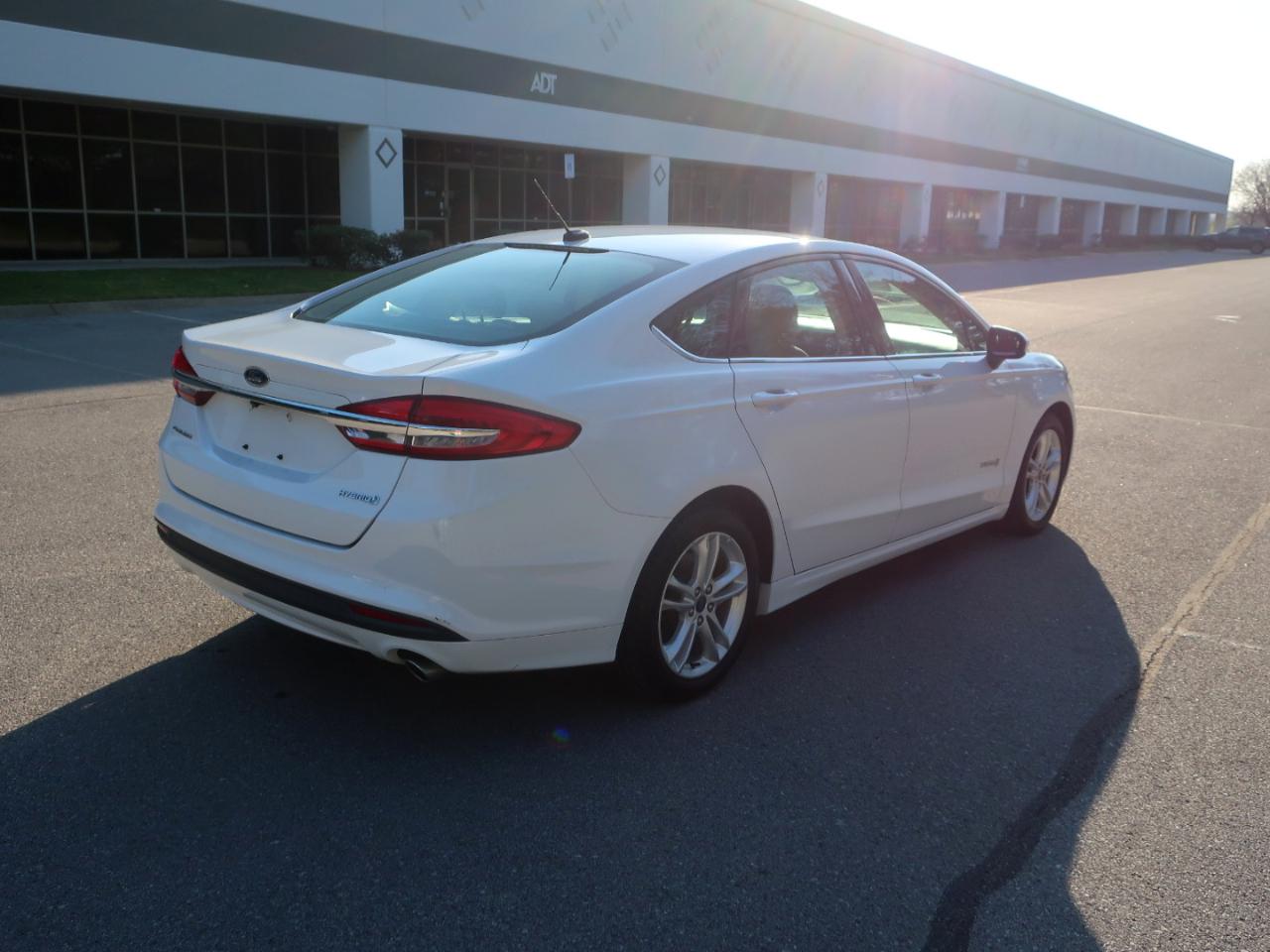 Ford Fusion Hybrid S 2018