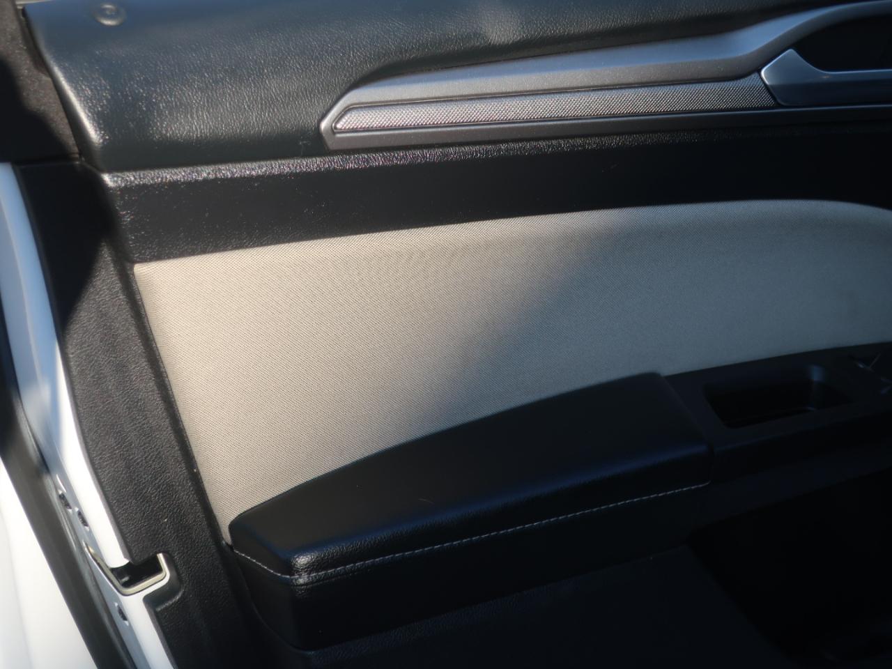 Ford Fusion Hybrid S 2018