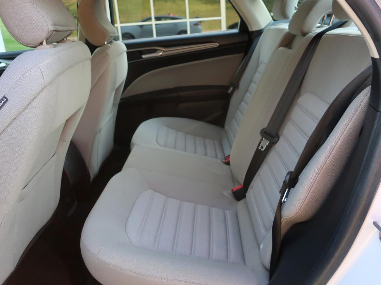 Ford Fusion Hybrid S 2018