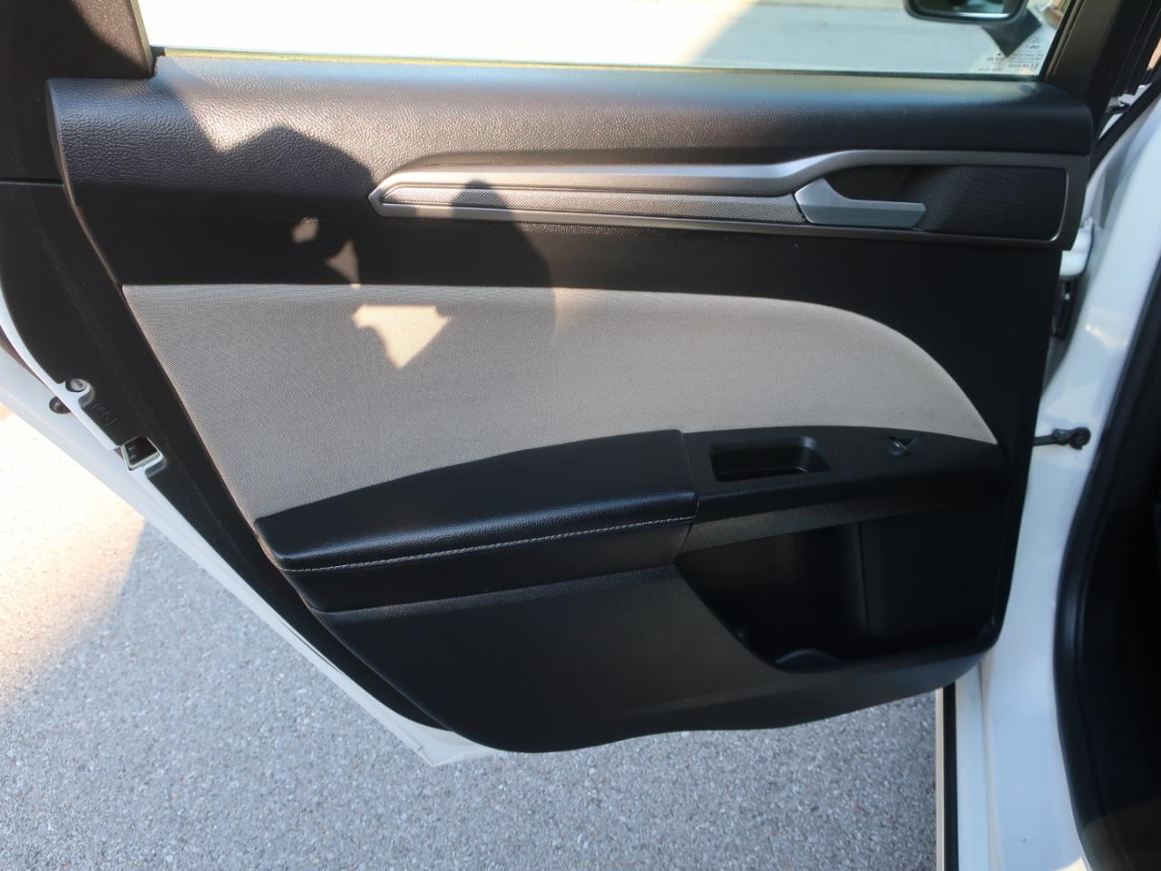 Ford Fusion Hybrid S 2018