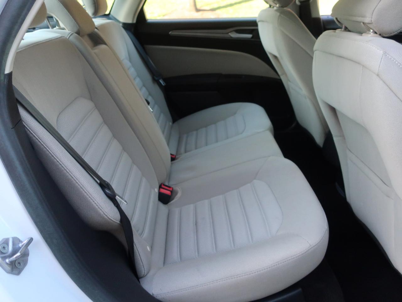 Ford Fusion Hybrid S 2018