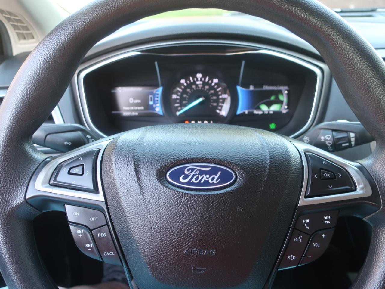 Ford Fusion Hybrid S 2018