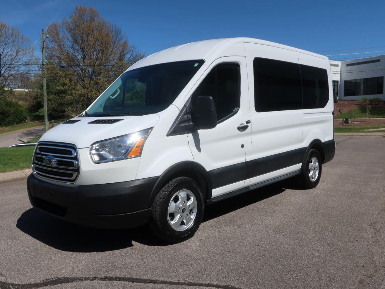 Ford Transit 150 Wagon Med. Roof XLT w/Sliding Pass. 130-in. WB 2019