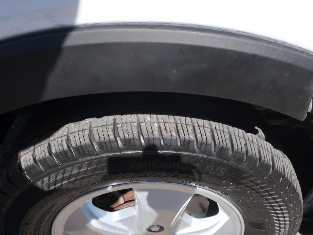 Ford Transit 150 Wagon Med. Roof XLT w/Sliding Pass. 130-in. WB 2019