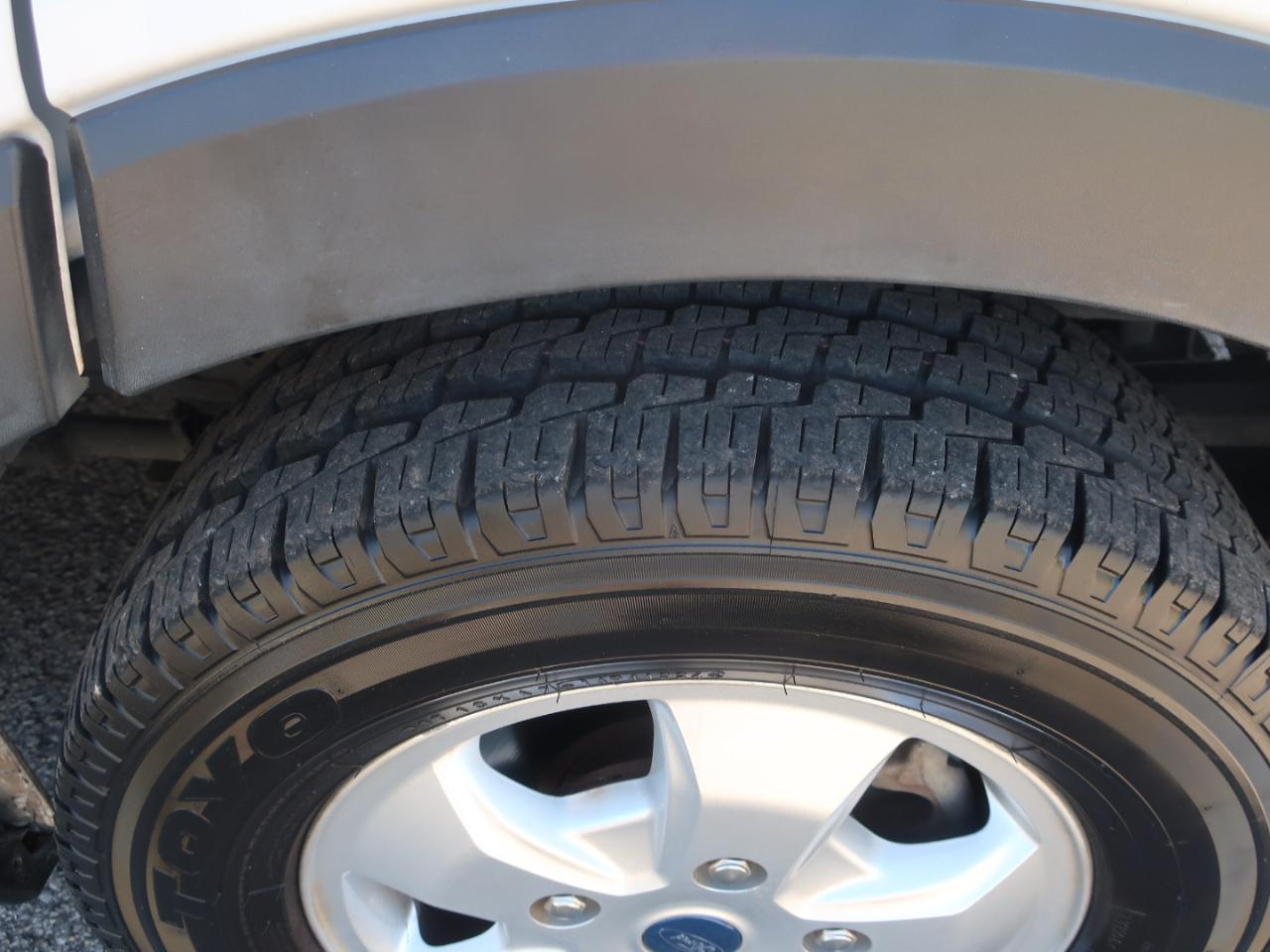 Ford Transit 150 Wagon Med. Roof XLT w/Sliding Pass. 130-in. WB 2019