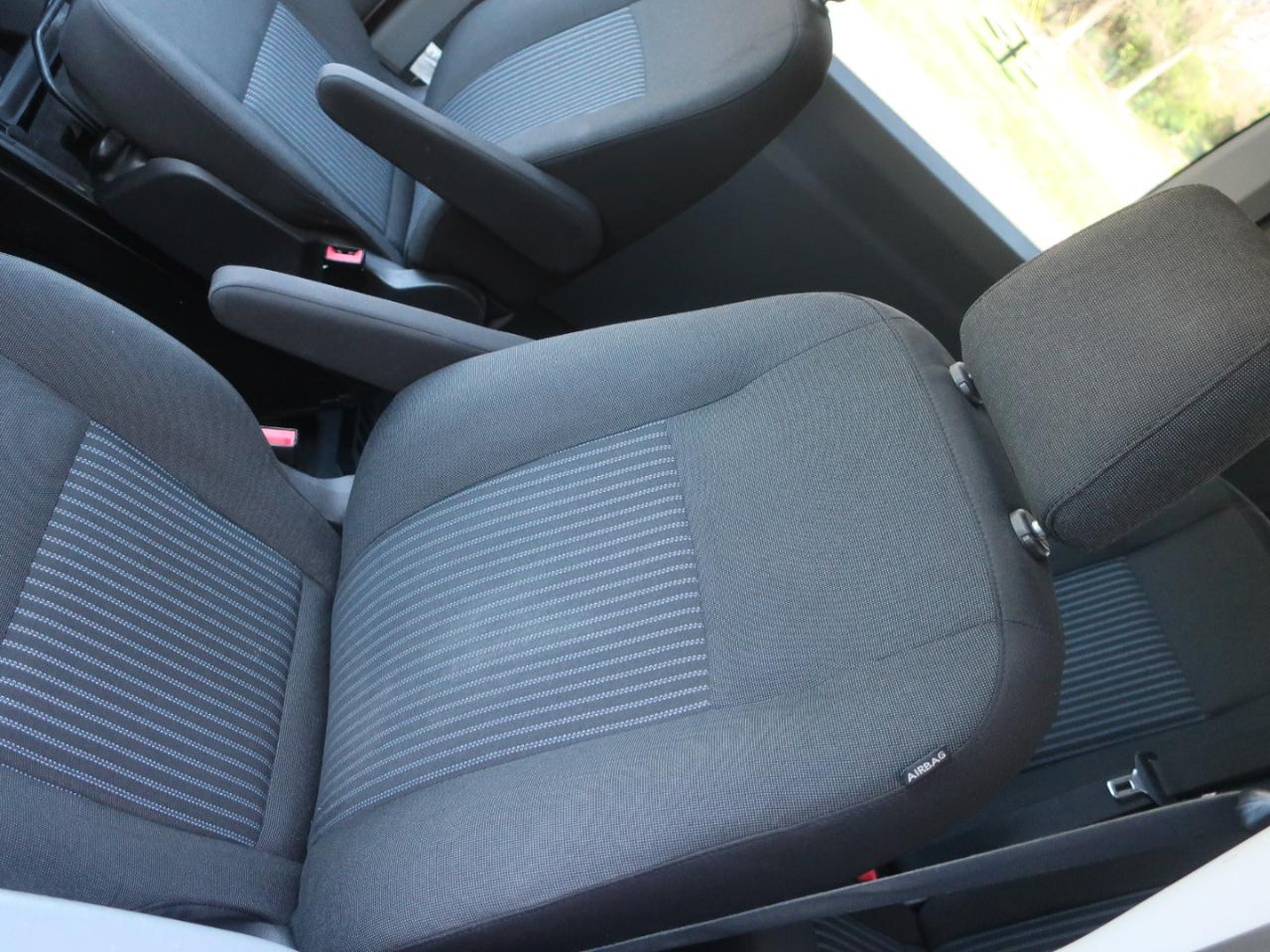 Ford Transit 150 Wagon Med. Roof XLT w/Sliding Pass. 130-in. WB 2019