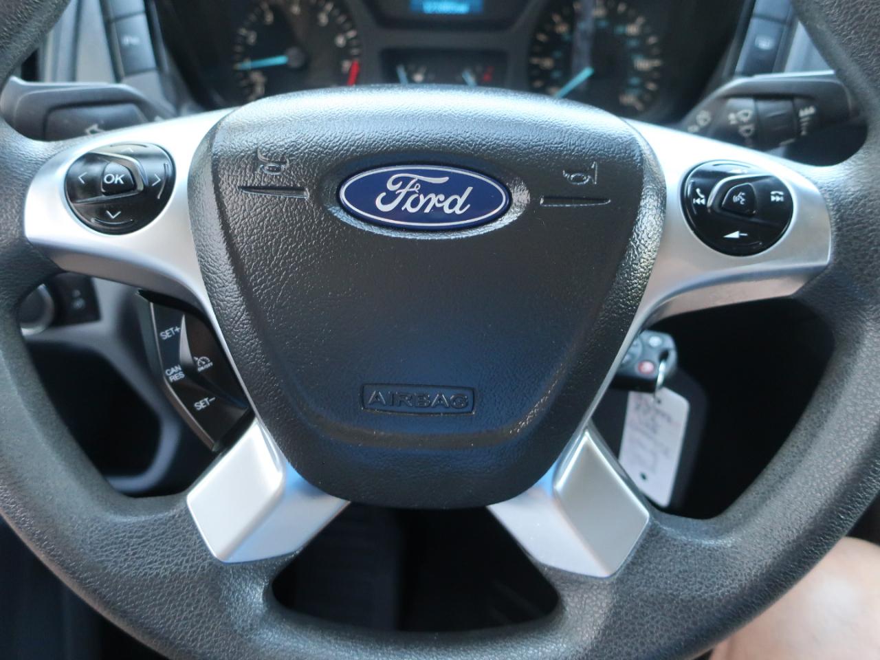 Ford Transit 150 Wagon Med. Roof XLT w/Sliding Pass. 130-in. WB 2019