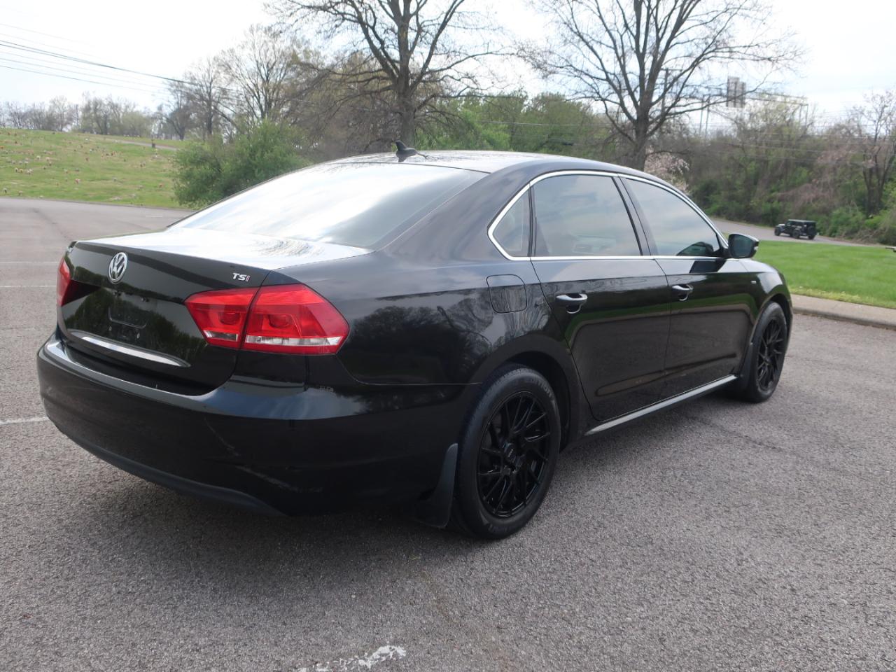 Volkswagen Passat Limited Edition 4D Sedan 2015