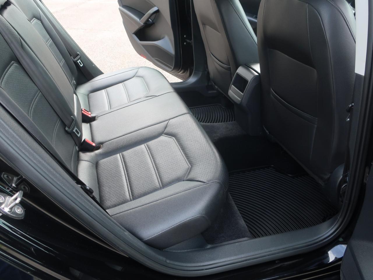 Volkswagen Passat Limited Edition 4D Sedan 2015