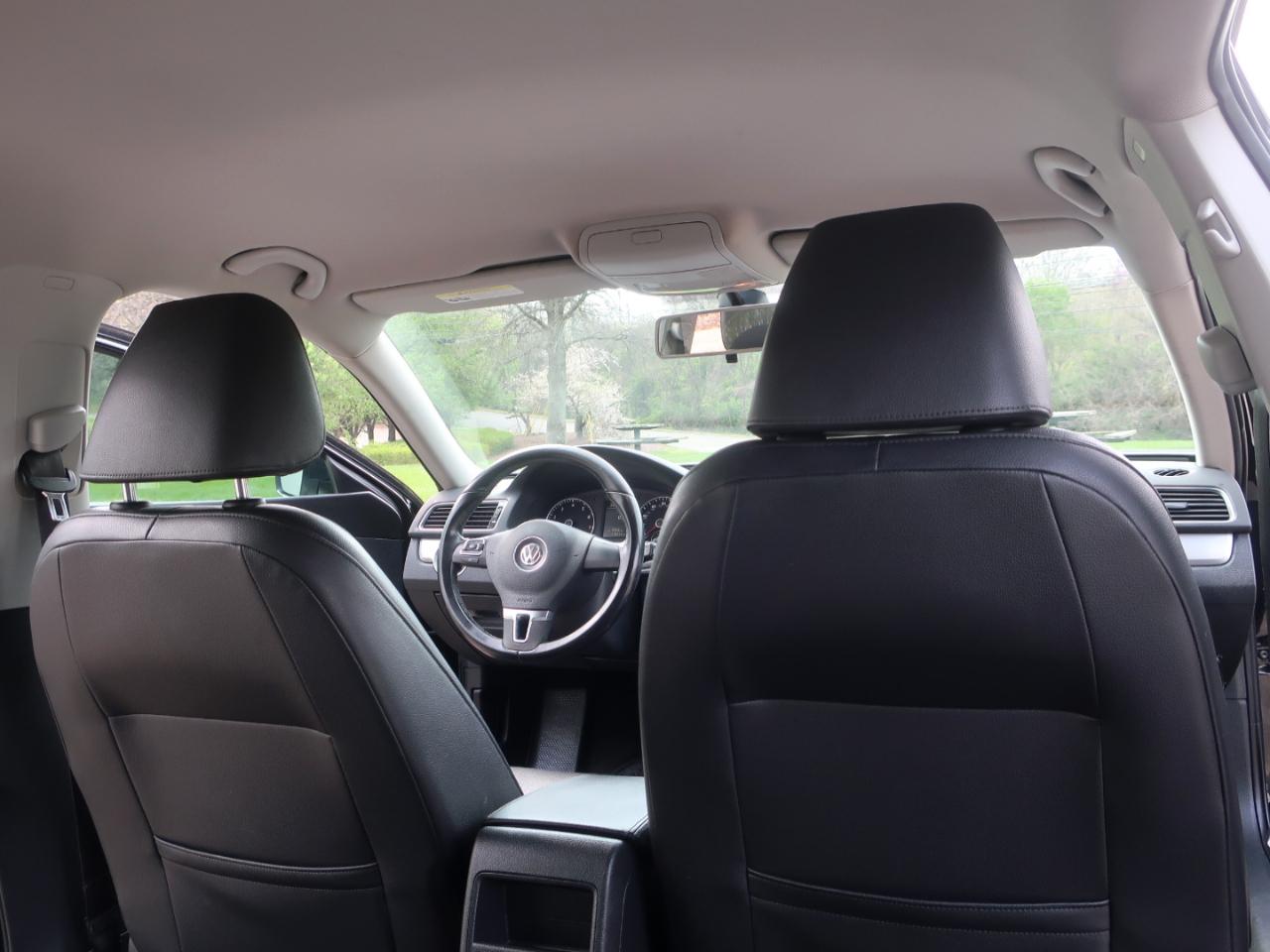 Volkswagen Passat Limited Edition 4D Sedan 2015