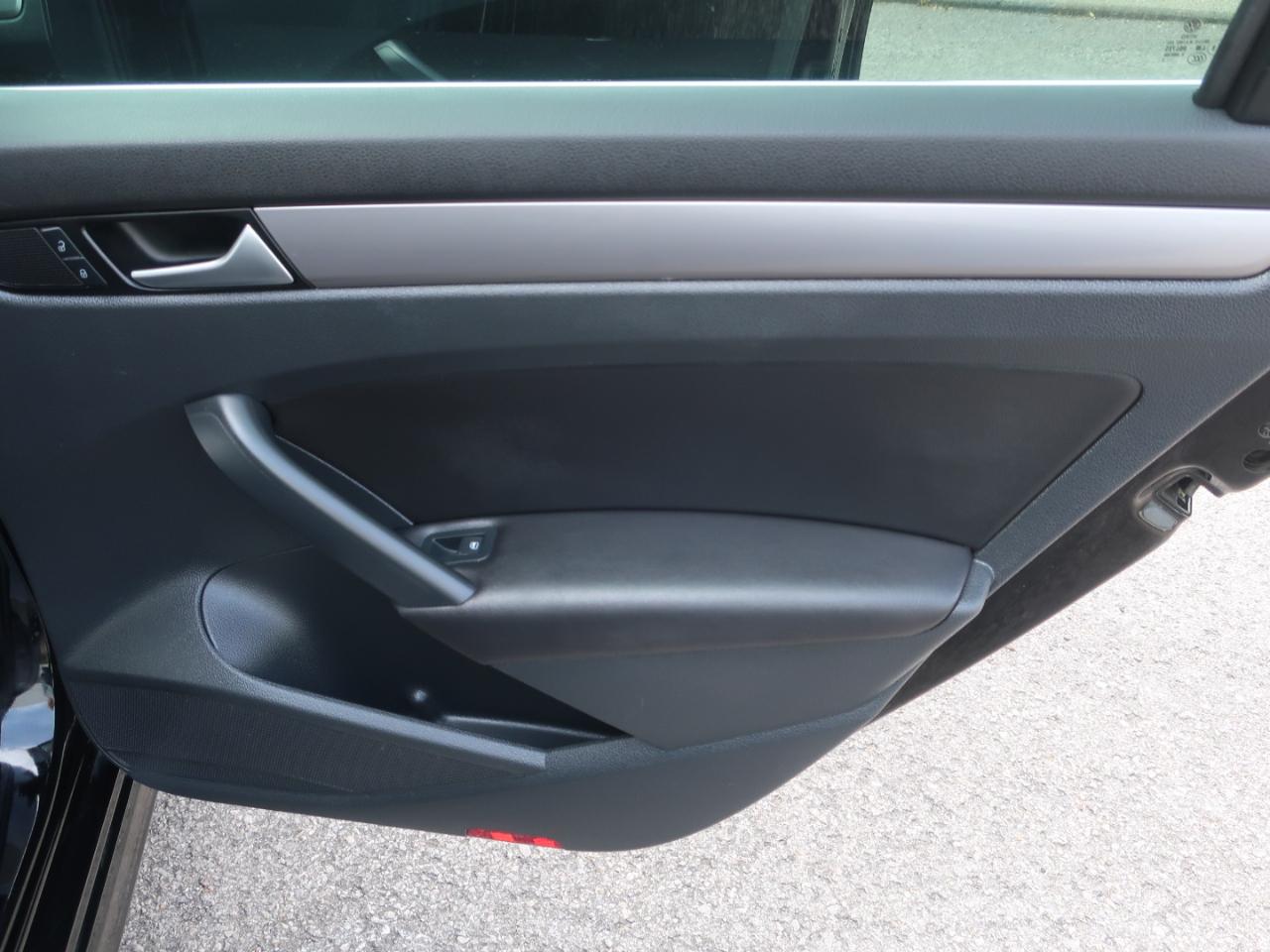 Volkswagen Passat Limited Edition 4D Sedan 2015