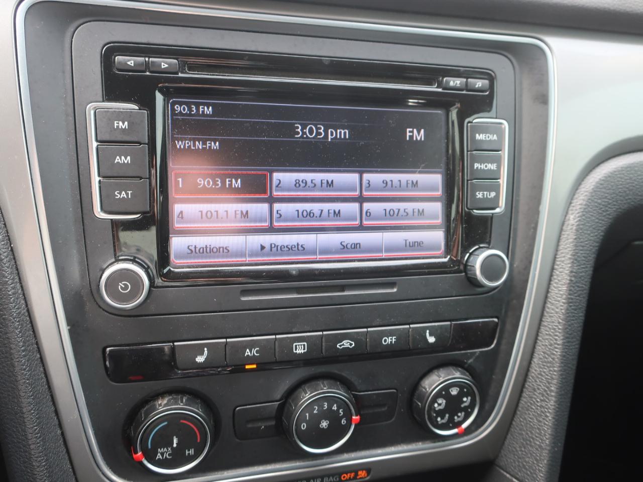 Volkswagen Passat Limited Edition 4D Sedan 2015