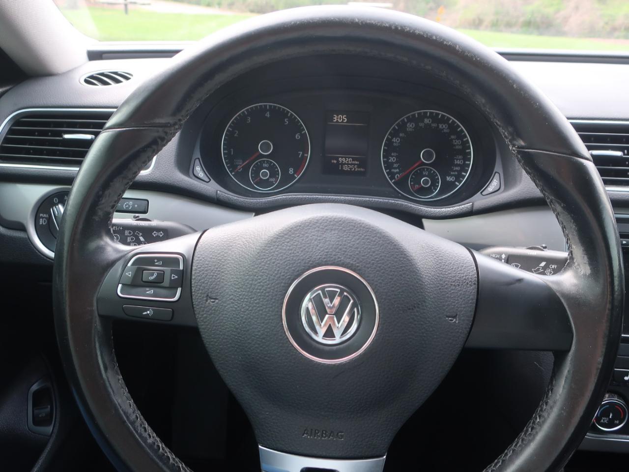 Volkswagen Passat Limited Edition 4D Sedan 2015