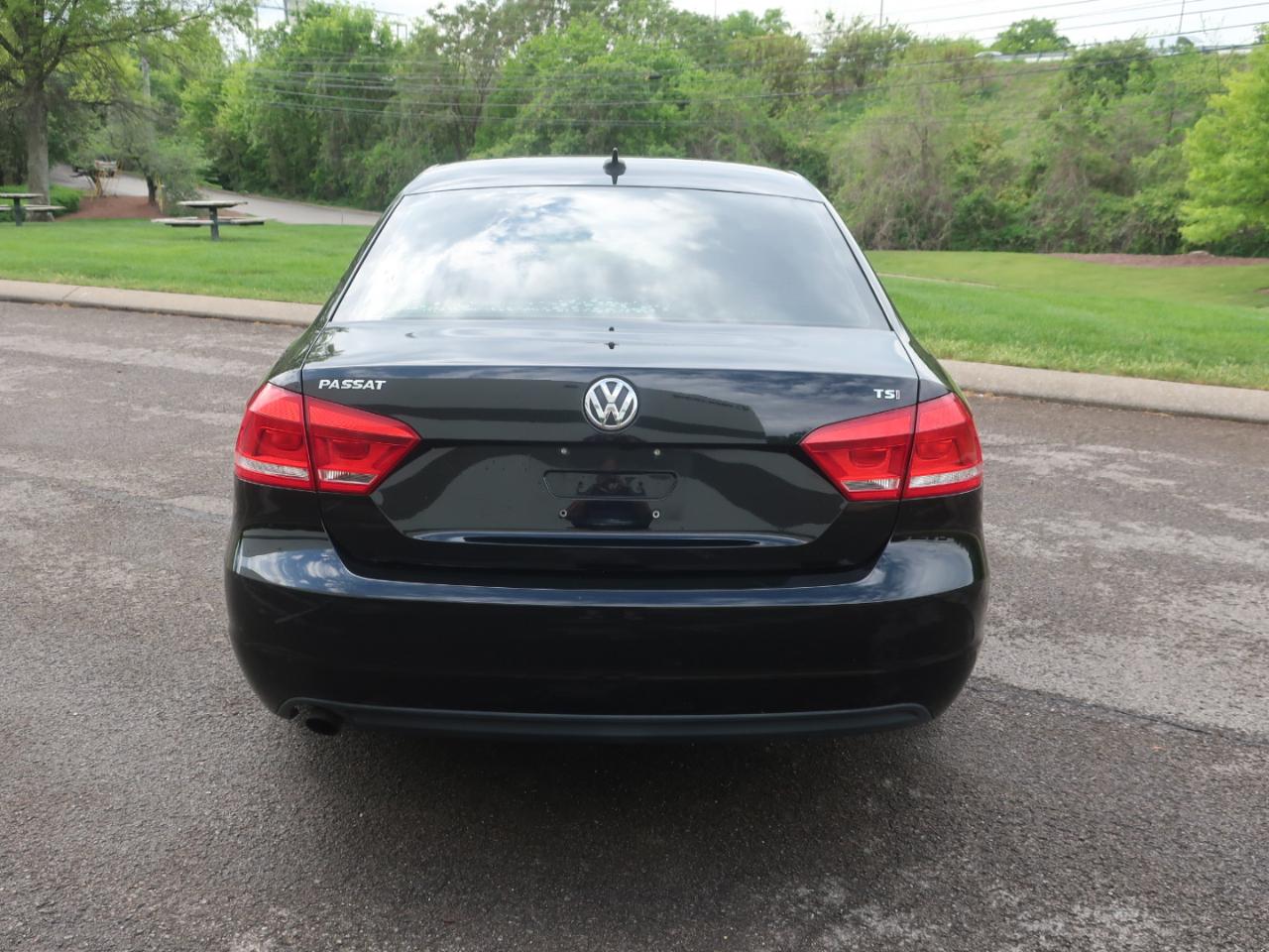Volkswagen Passat Limited Edition 4D Sedan 2015