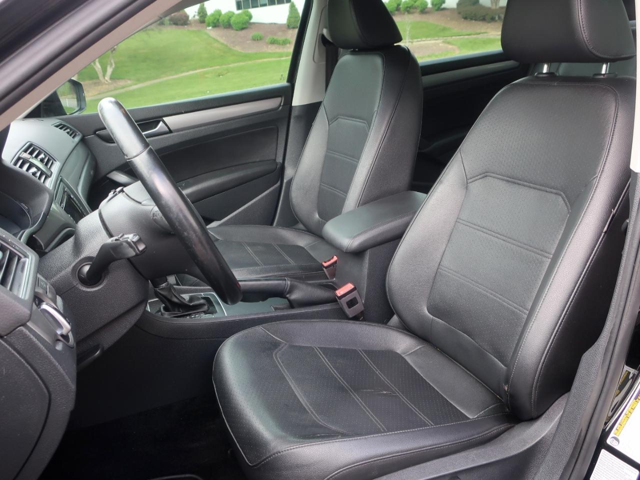 Volkswagen Passat Limited Edition 4D Sedan 2015