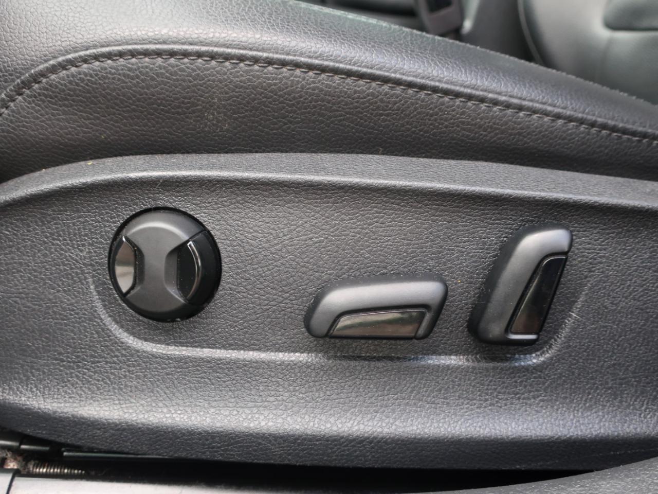 Volkswagen Passat Limited Edition 4D Sedan 2015