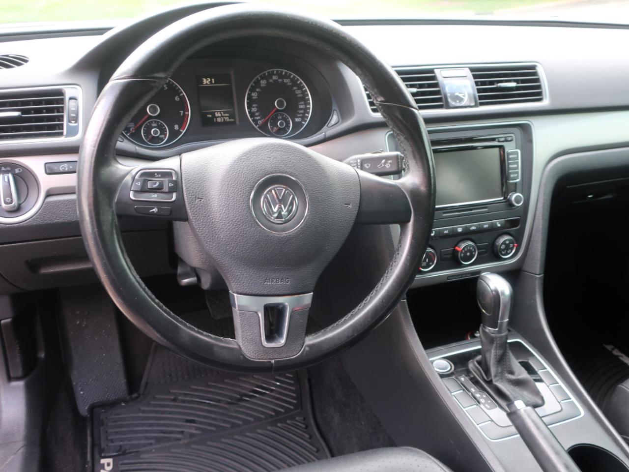 Volkswagen Passat Limited Edition 4D Sedan 2015