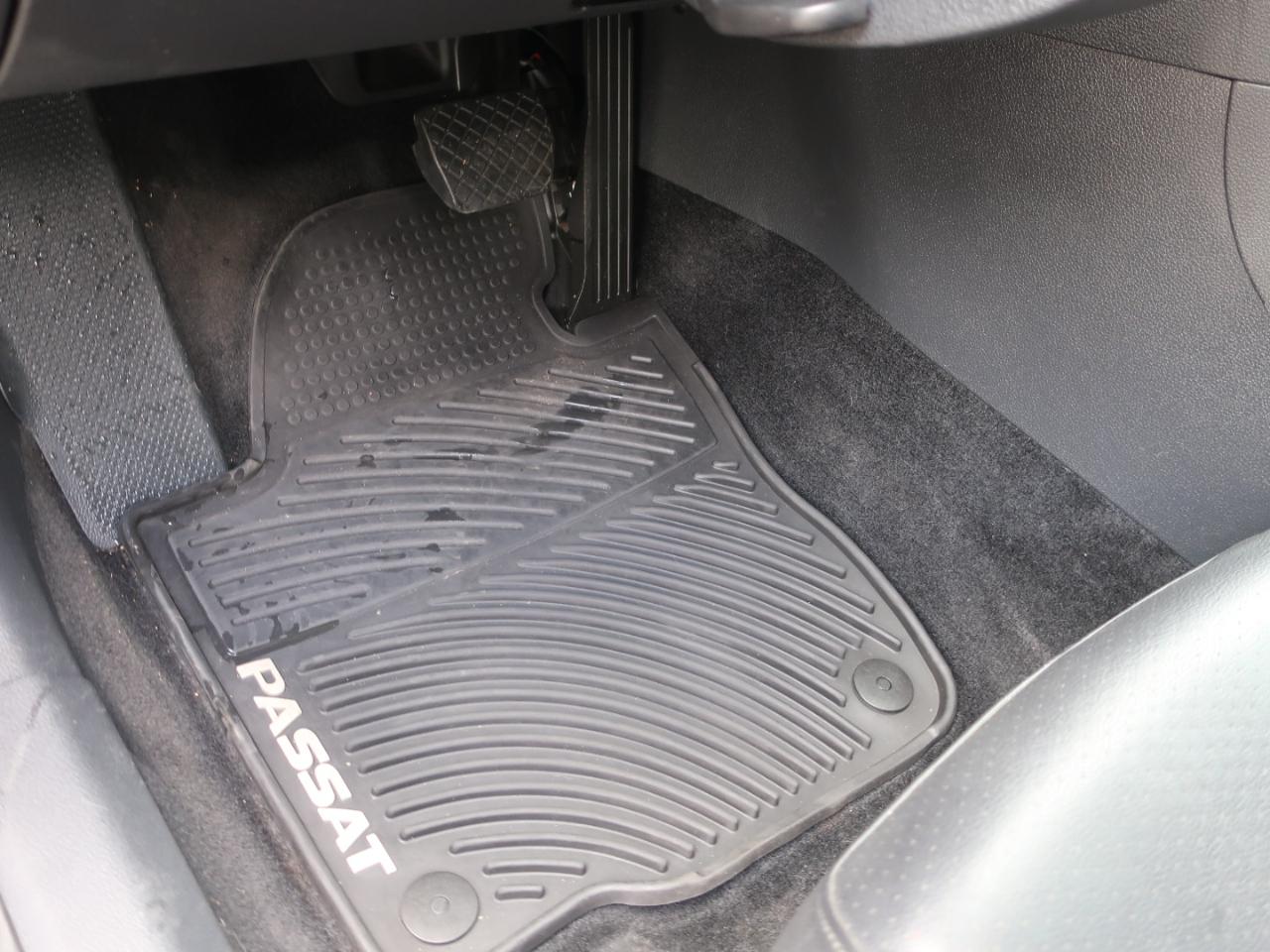 Volkswagen Passat Limited Edition 4D Sedan 2015