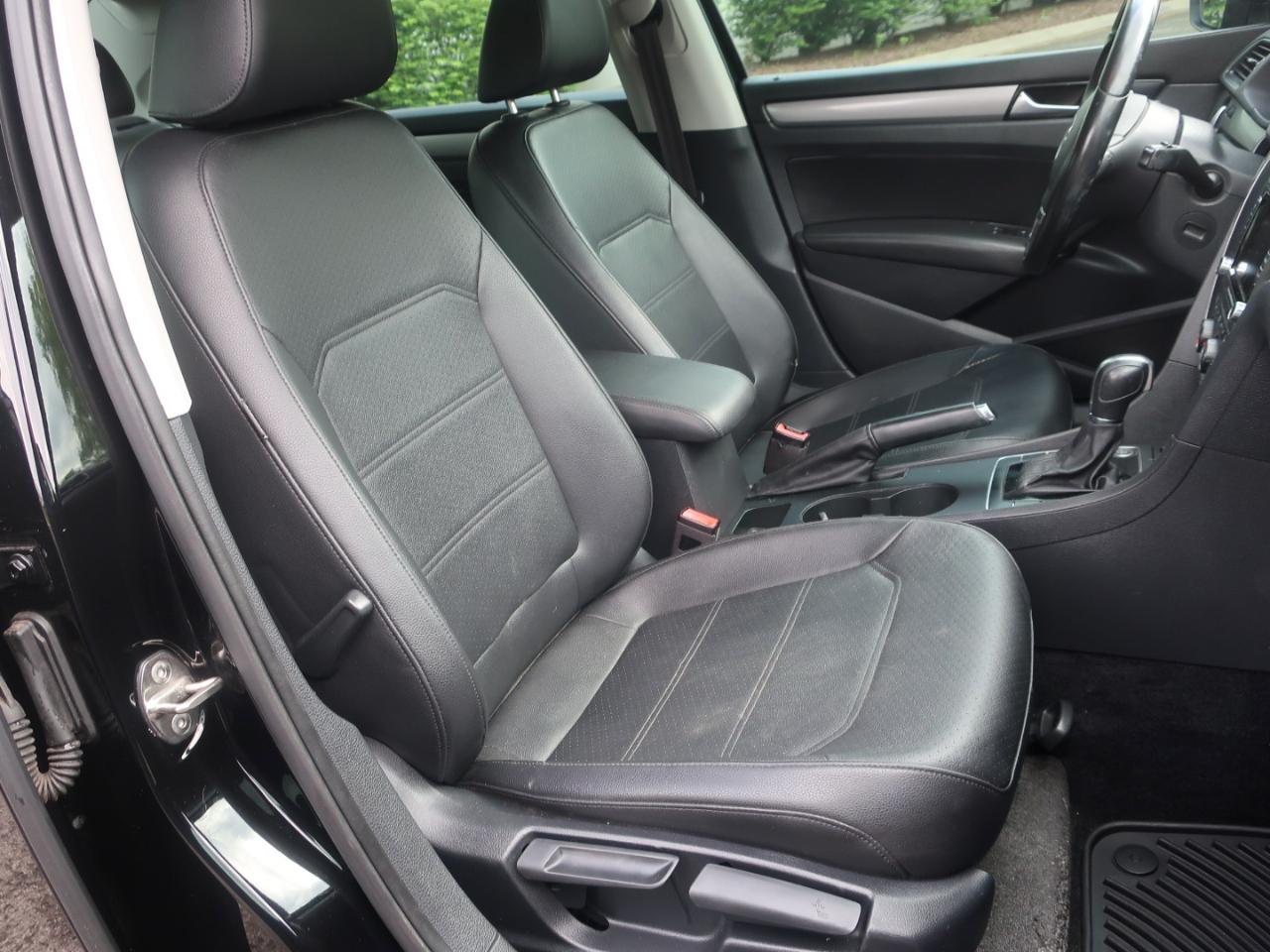 Volkswagen Passat Limited Edition 4D Sedan 2015