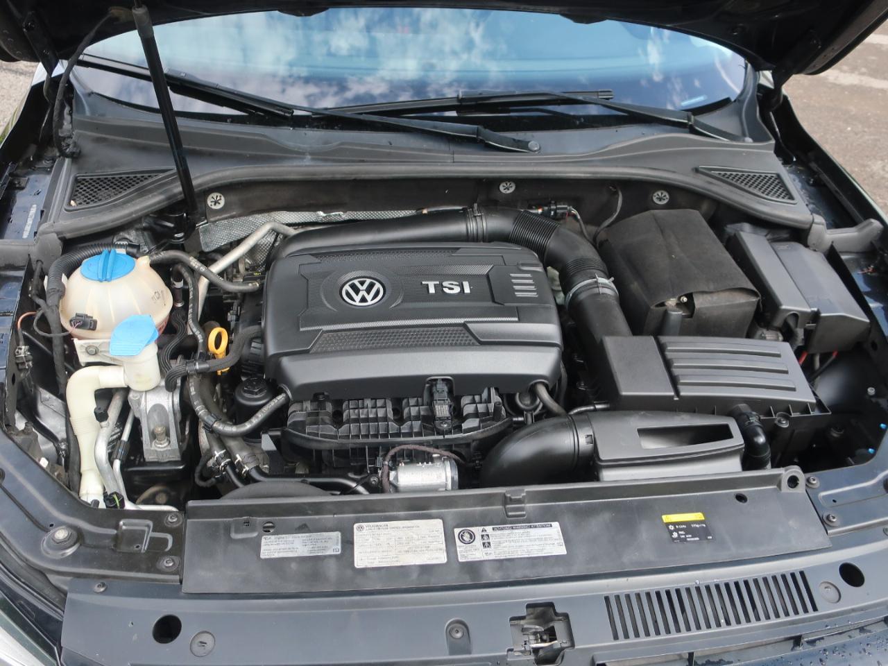 Volkswagen Passat Limited Edition 4D Sedan 2015