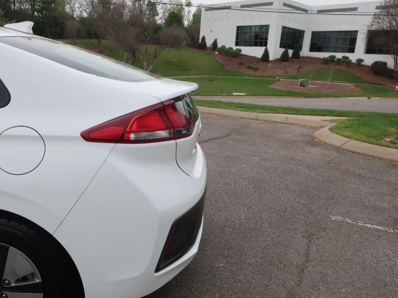 Hyundai Ioniq Hybrid Blue 2020