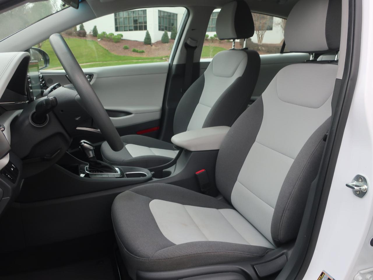 Hyundai Ioniq Hybrid Blue 2020