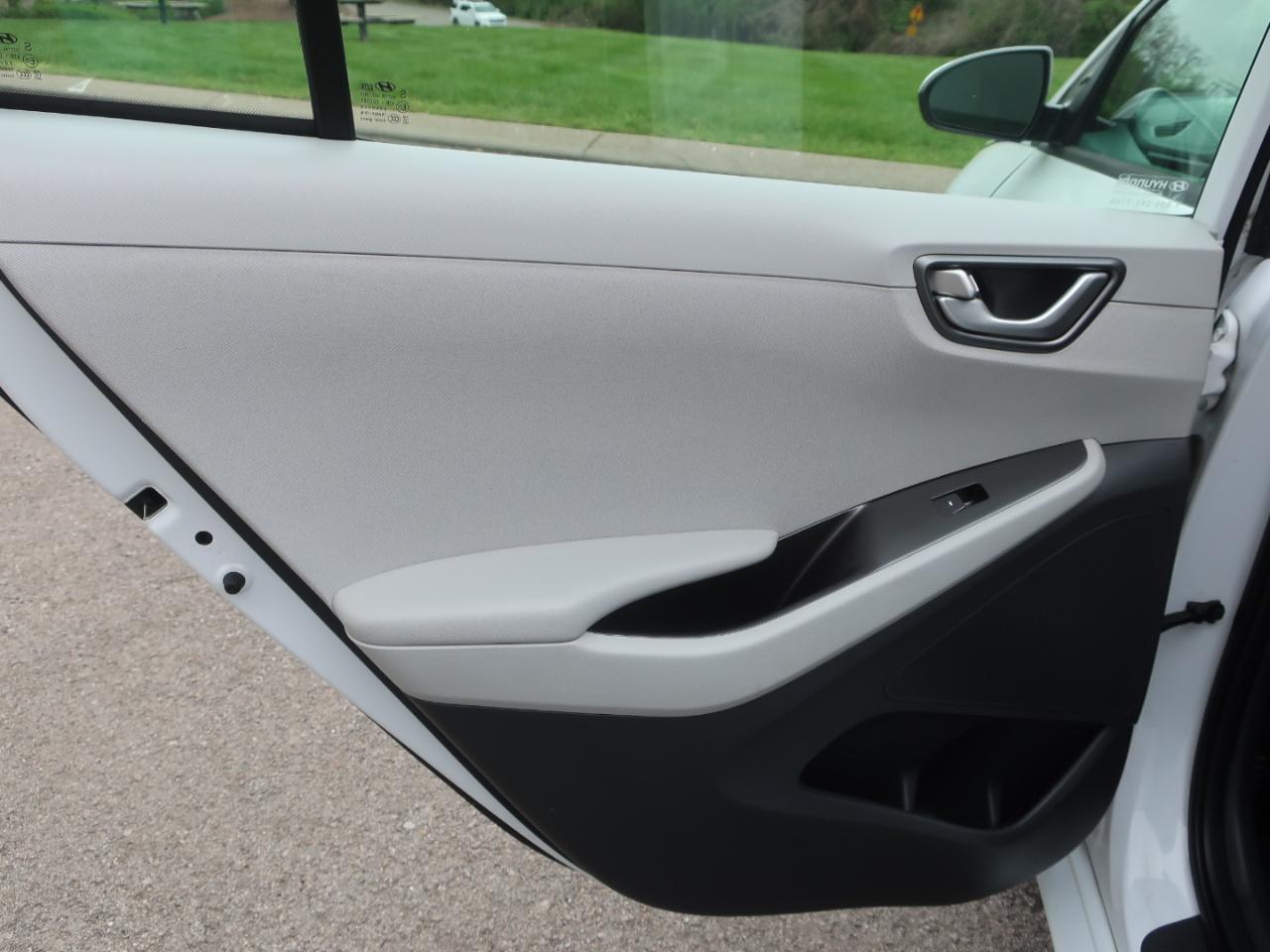 Hyundai Ioniq Hybrid Blue 2020