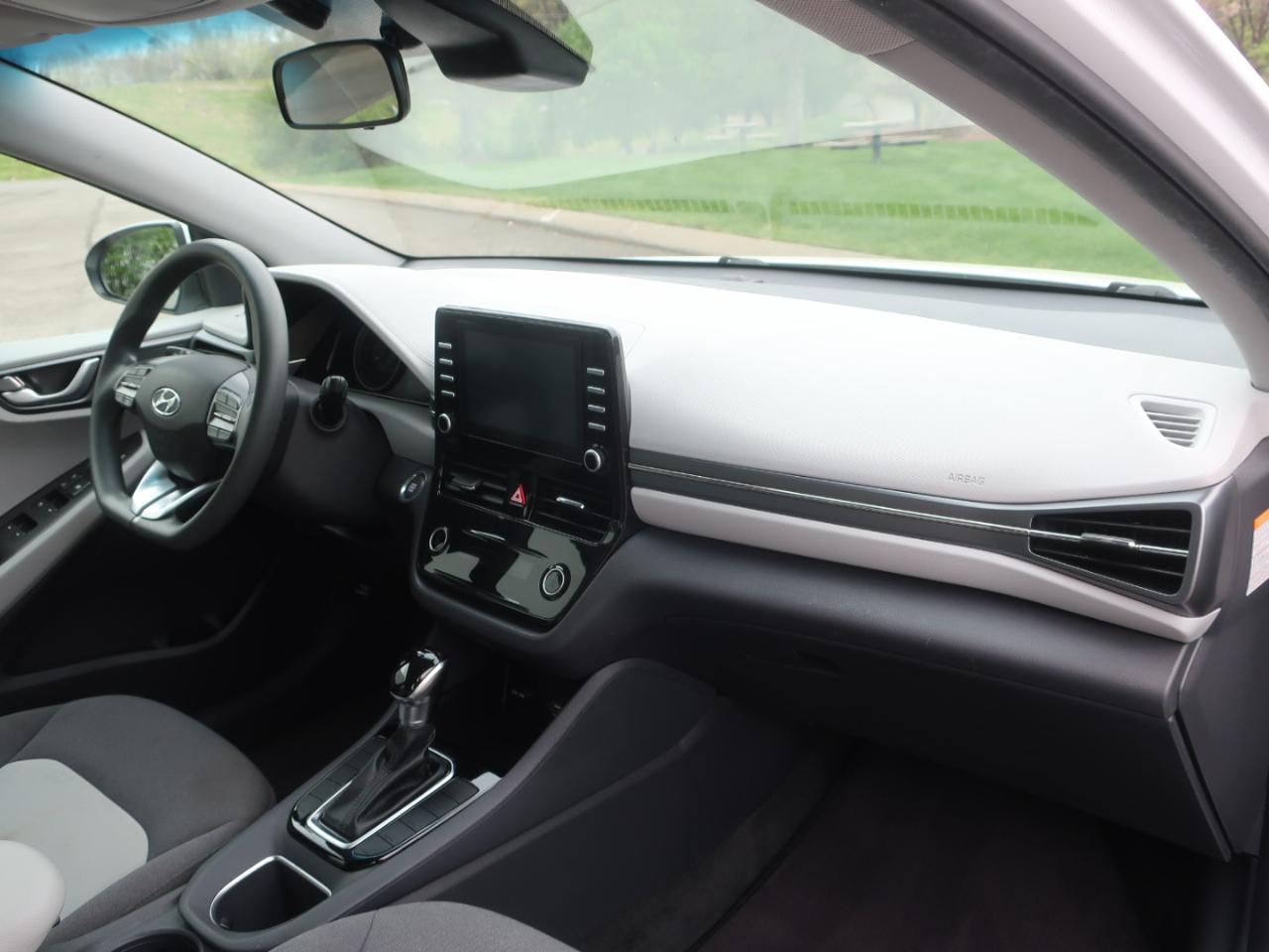 Hyundai Ioniq Hybrid Blue 2020