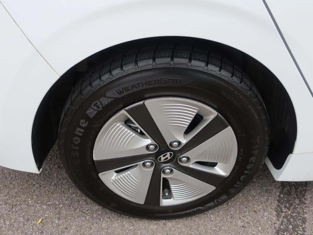 Hyundai Ioniq Hybrid Blue 2020