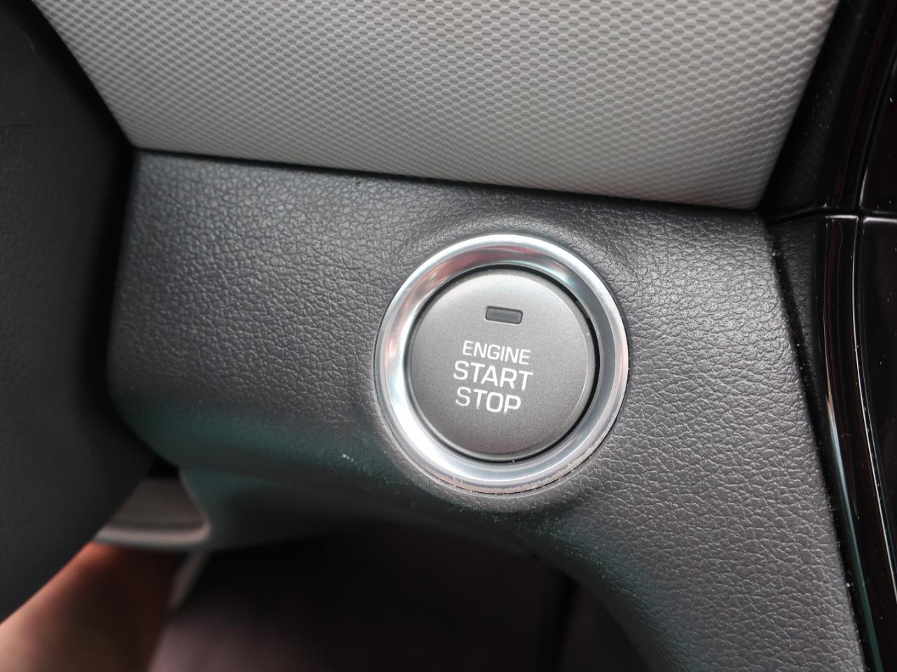 Hyundai Ioniq Hybrid Blue 2020