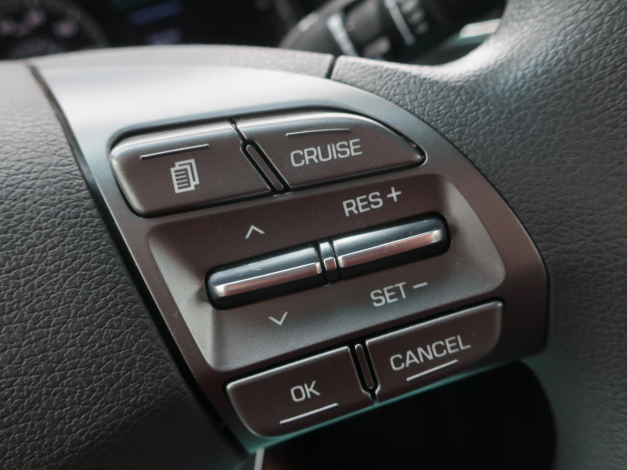 Hyundai Ioniq Hybrid Blue 2020