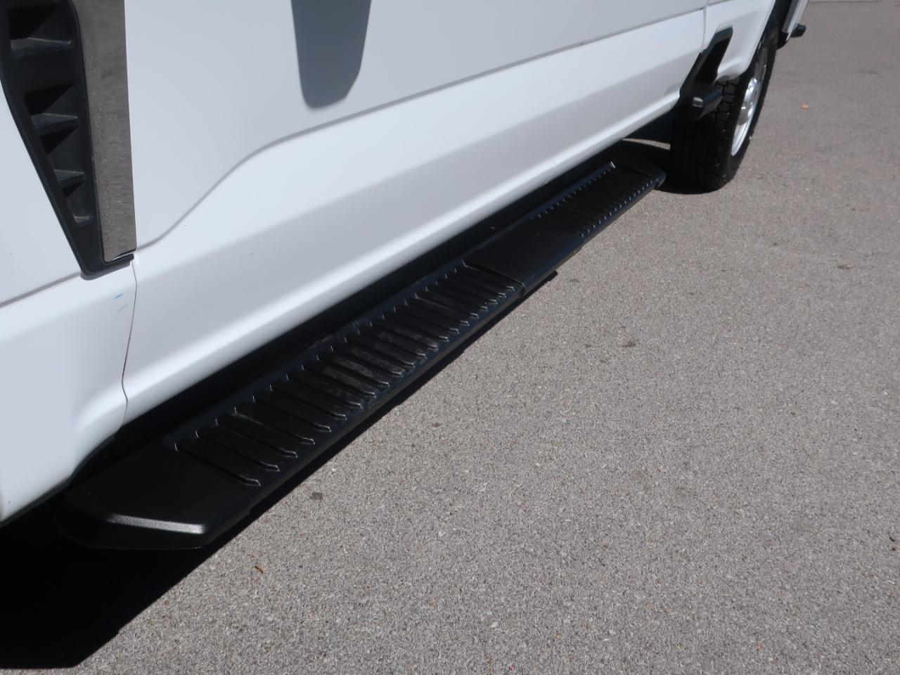 Ford F-250 SD XL Crew Cab 4WD 2023