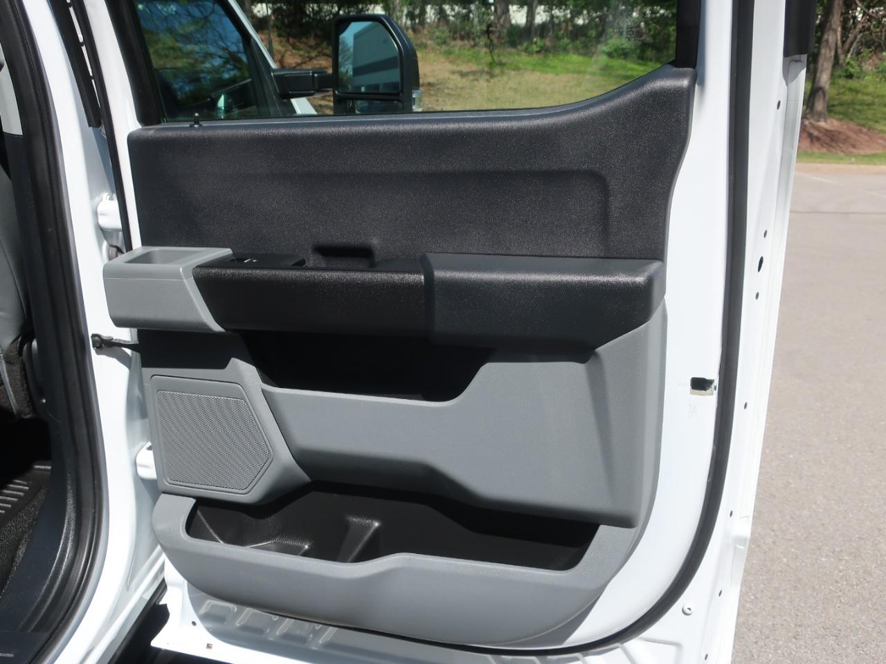 Ford F-250 SD XL Crew Cab 4WD 2023